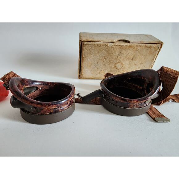 Vintage American Optical Duralite Safety Goggles- with original box and cloth - Picture 5 of 10